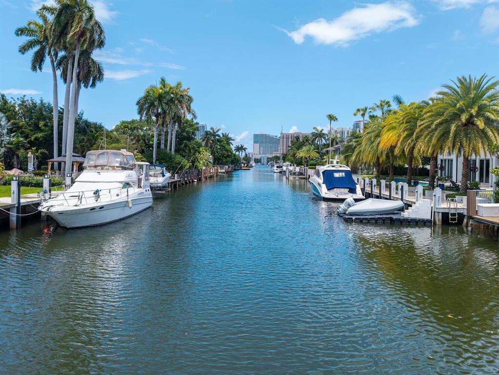 waterfront homes for sale on las olas isles in Fort Lauderdale, fl