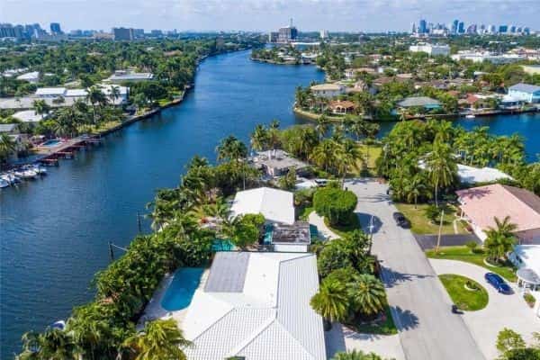 ocean access waterfront fort lauderdale with one fixed bridge